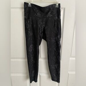 Old Navy Leggings Workout Wear Size M Grey Black